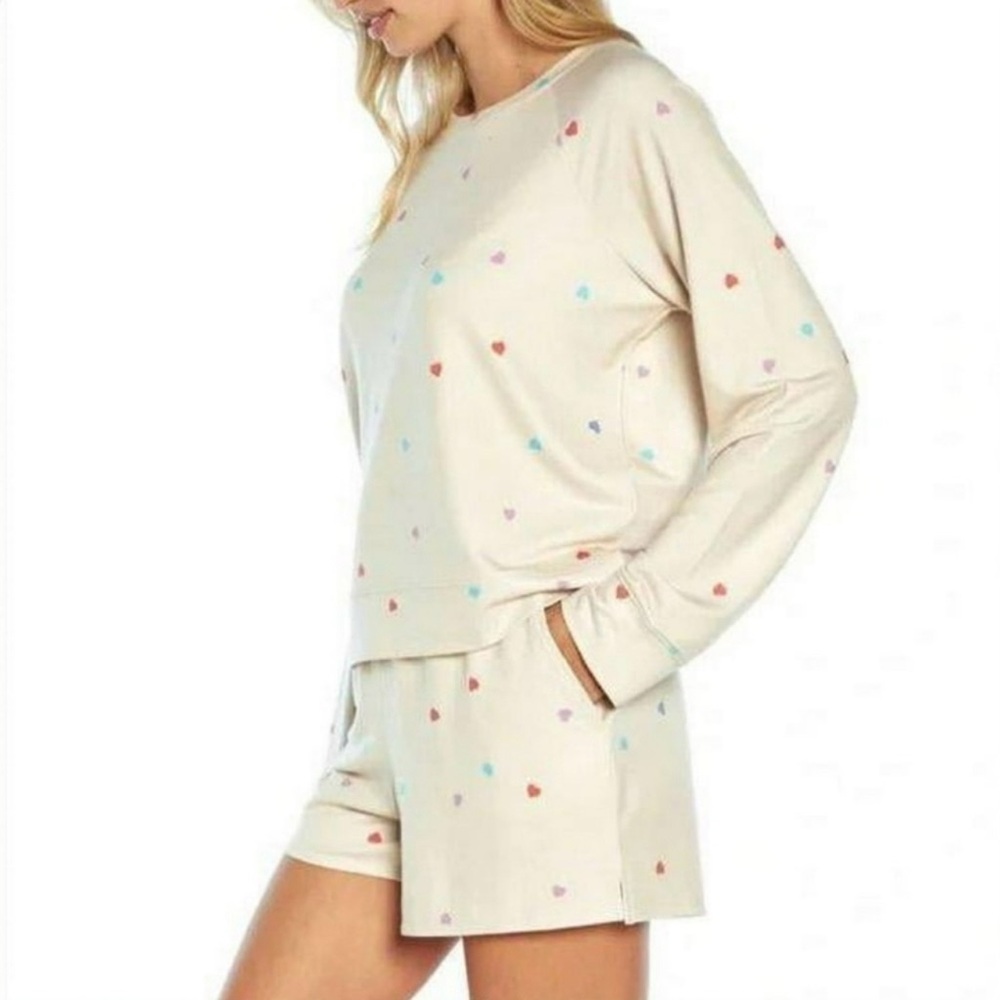 Wildfox Sweatshirt & Short Lounge Set In Oatmeal Hearts ✨2️⃣